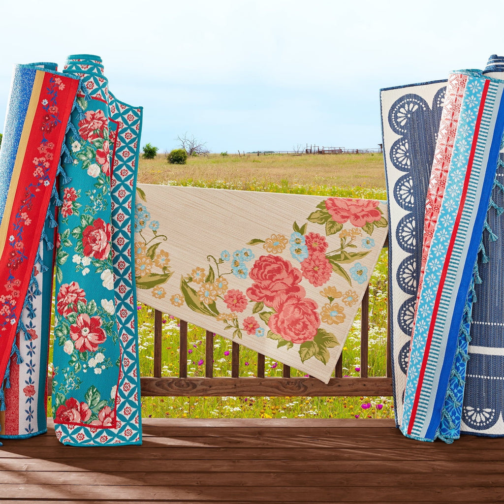 5' x 7' Multi-Color Outdoor Rug W6747