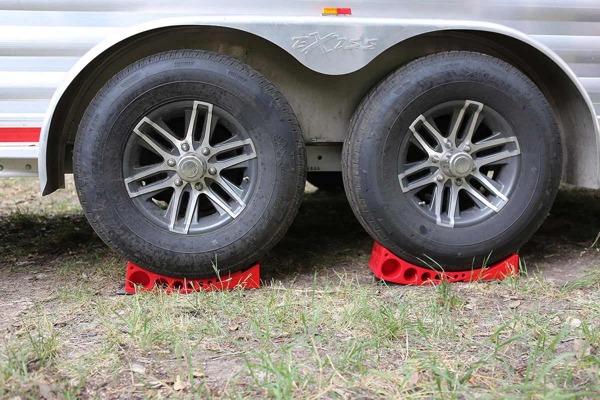 2-Pack Camper Leveler & Chock Set with Rubber Mats V9617