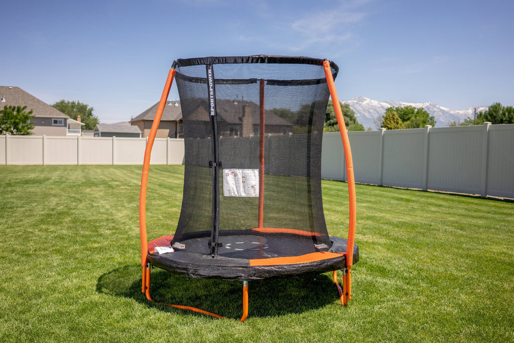 6-Foot Trampoline with Enclosure Y1242