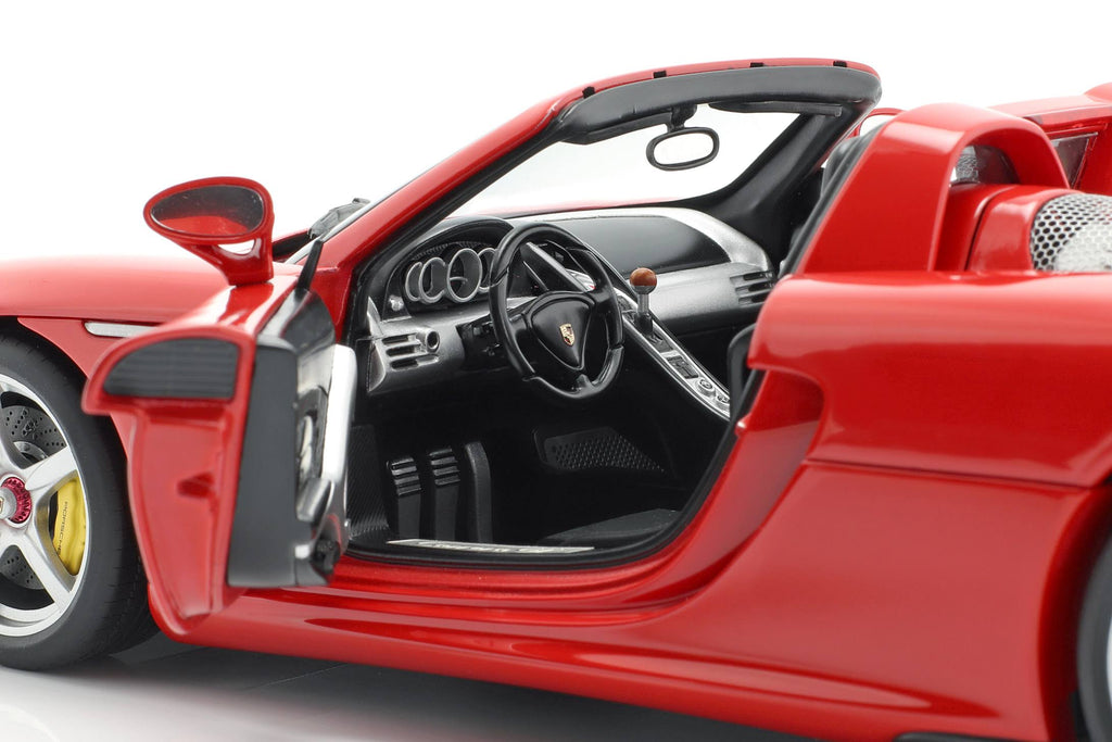 1/18 Porsche Carrera GT (Red) M9595