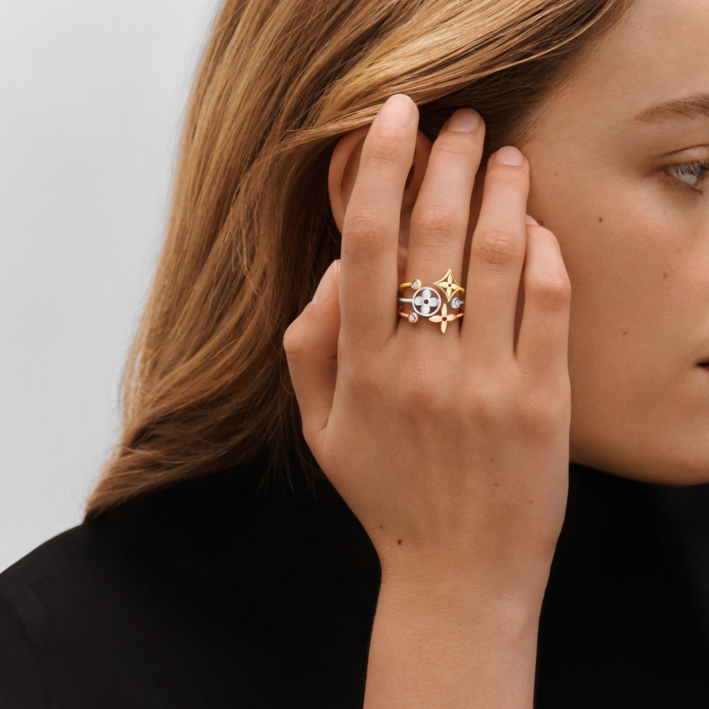 Gold Diamond Ring E684