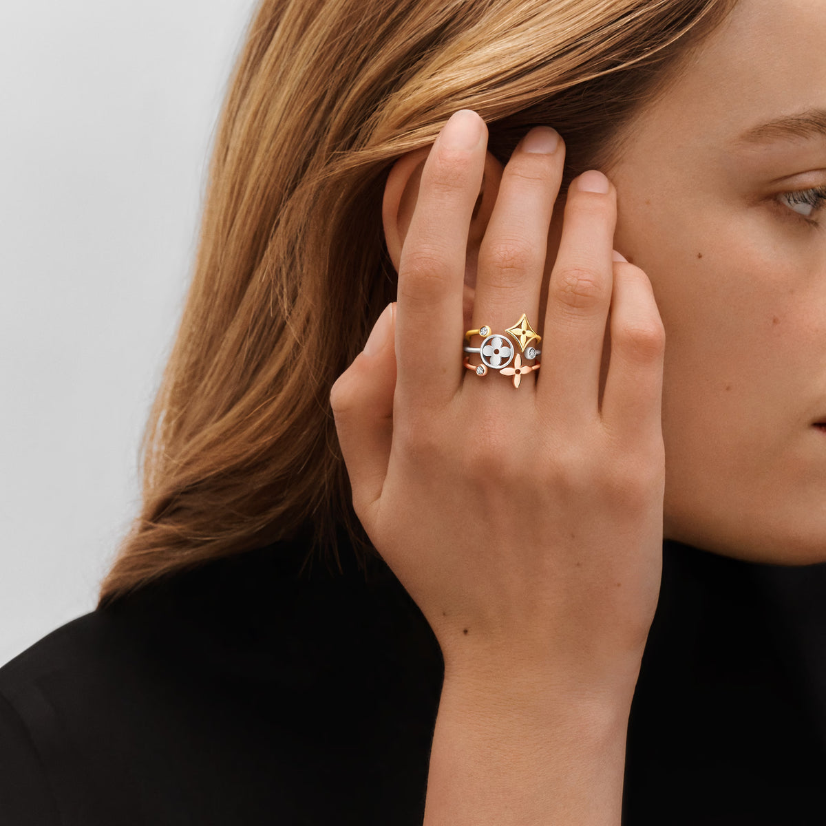 Gold Diamond Ring E684