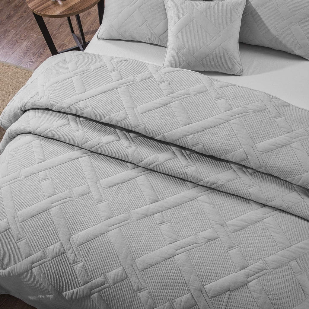 Solid Light Grey Silver Soft Cotton Quilted Bedspread 3 Piece Set, California King O271