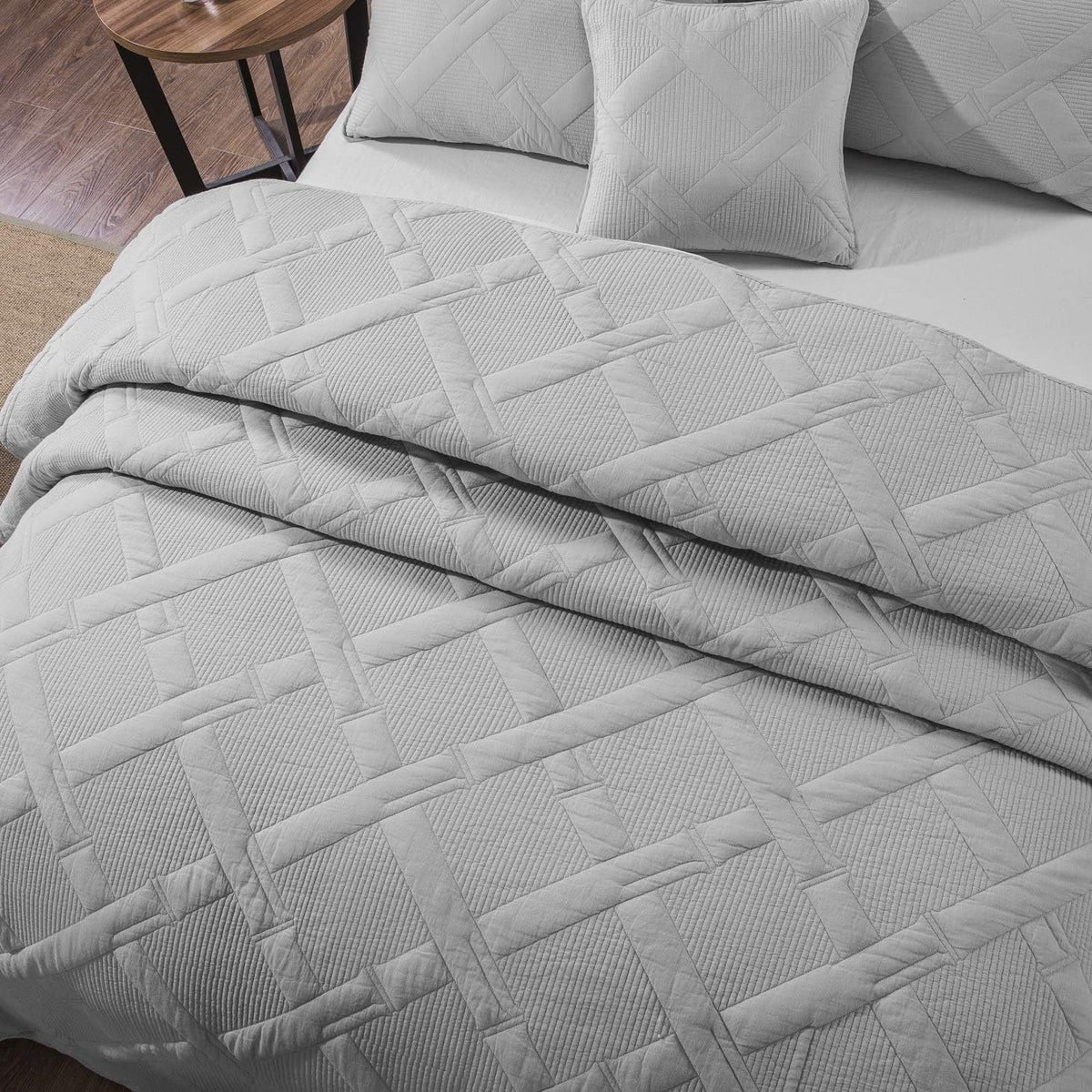 Solid Light Grey Silver Soft Cotton Quilted Bedspread 3 Piece Set, California King O271