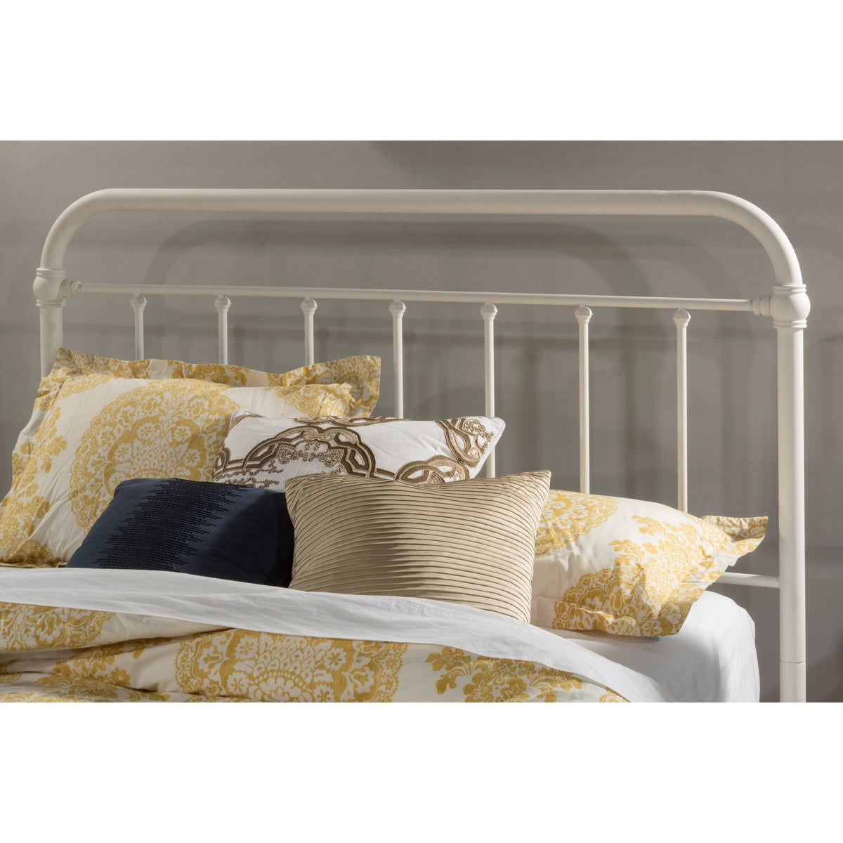 White Metal Headboard I81709
