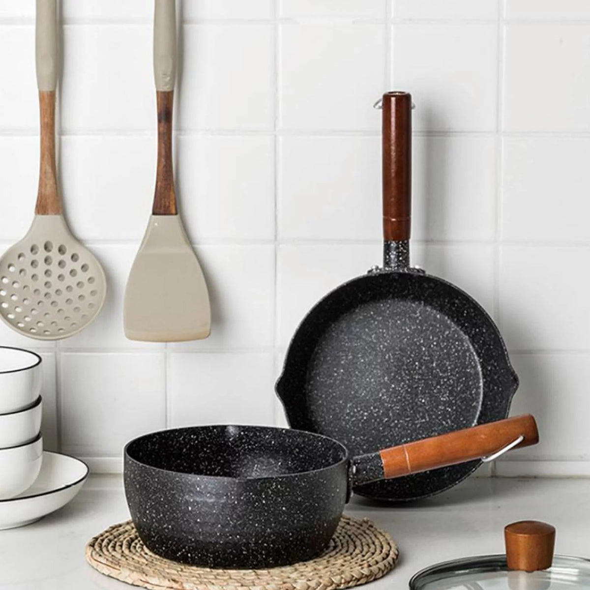 Olla de cocina antiadherente con mango de madera 18CM F78902