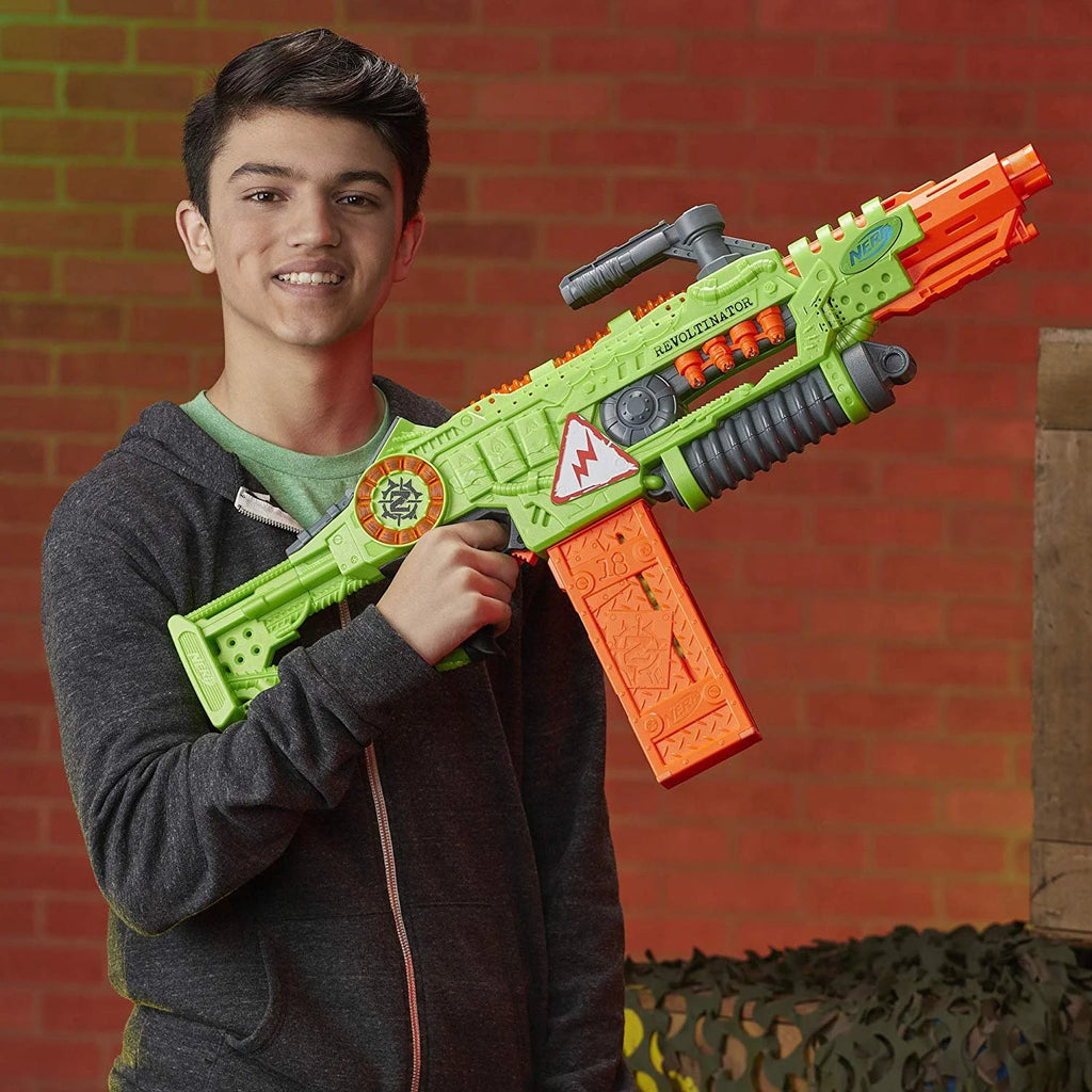 Motorized Toy Blaster with 18 Official Darts B98475