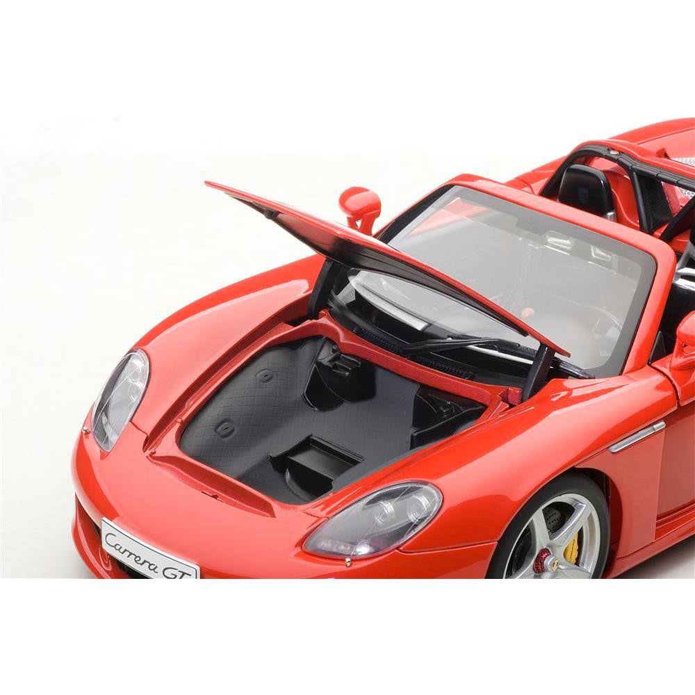 1/18 Porsche Carrera GT (Red) M9595
