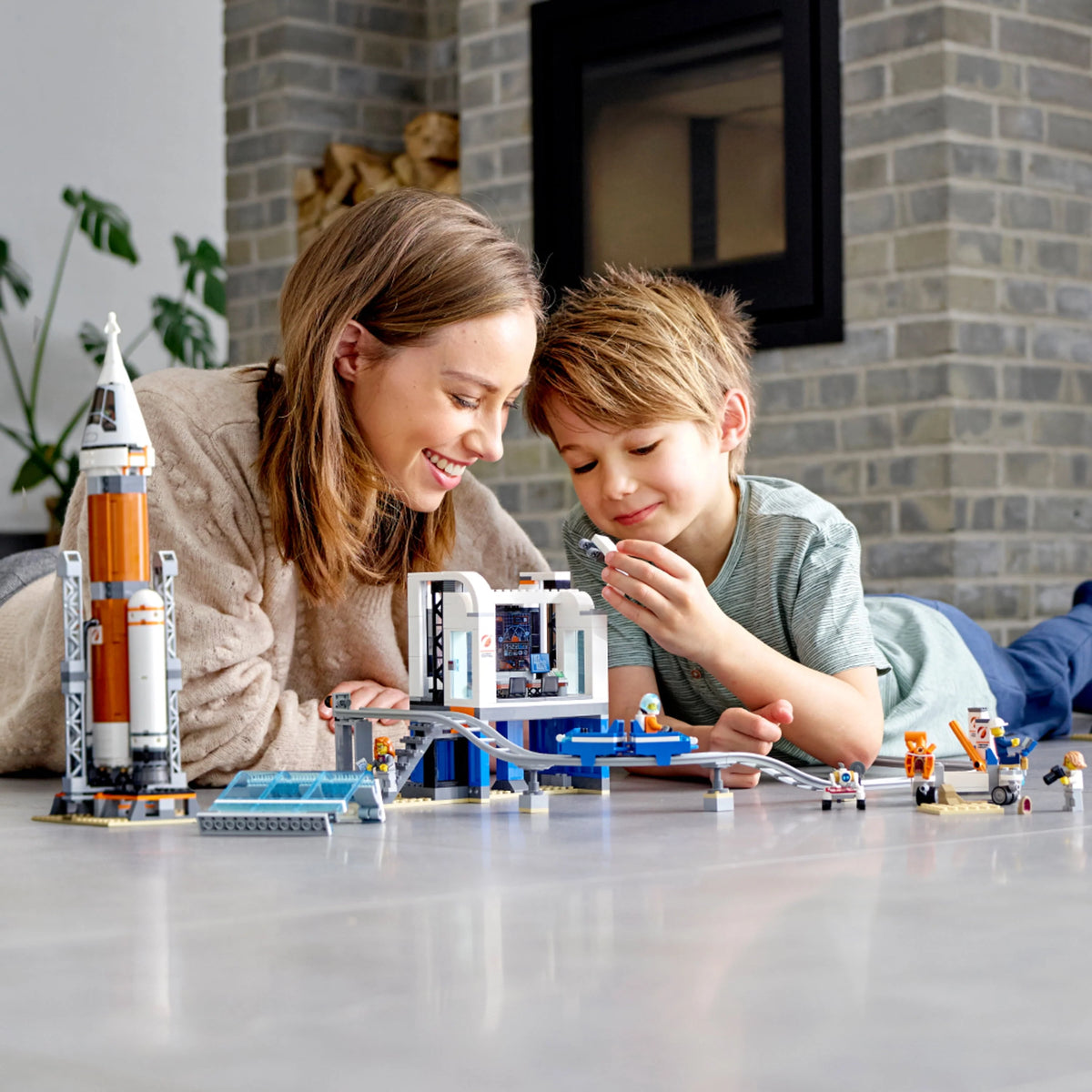 Space Rocket Launch Control with Toy Monorail G5224